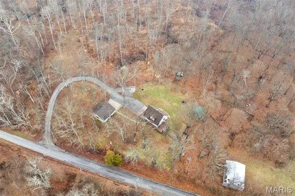 $325,000 | 21788 North Mayflower Lane, Texico, IL 62889