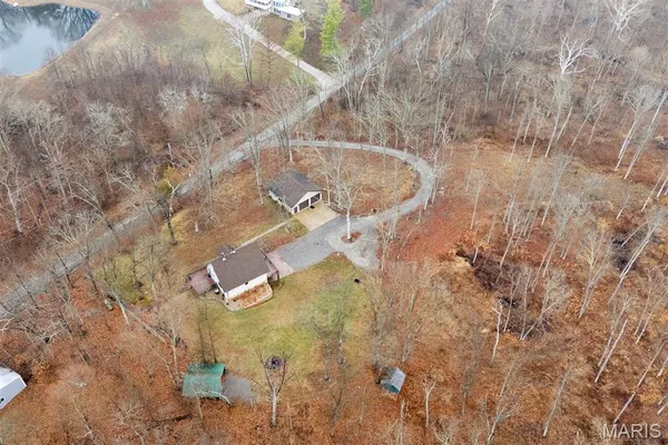 $325,000 | 21788 North Mayflower Lane, Texico, IL 62889
