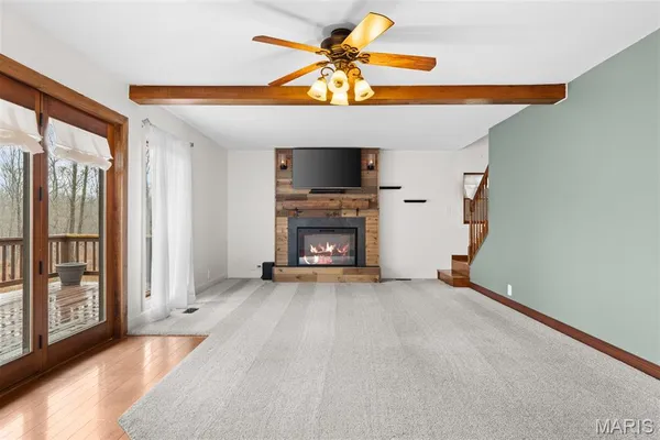 $325,000 | 21788 North Mayflower Lane, Texico, IL 62889