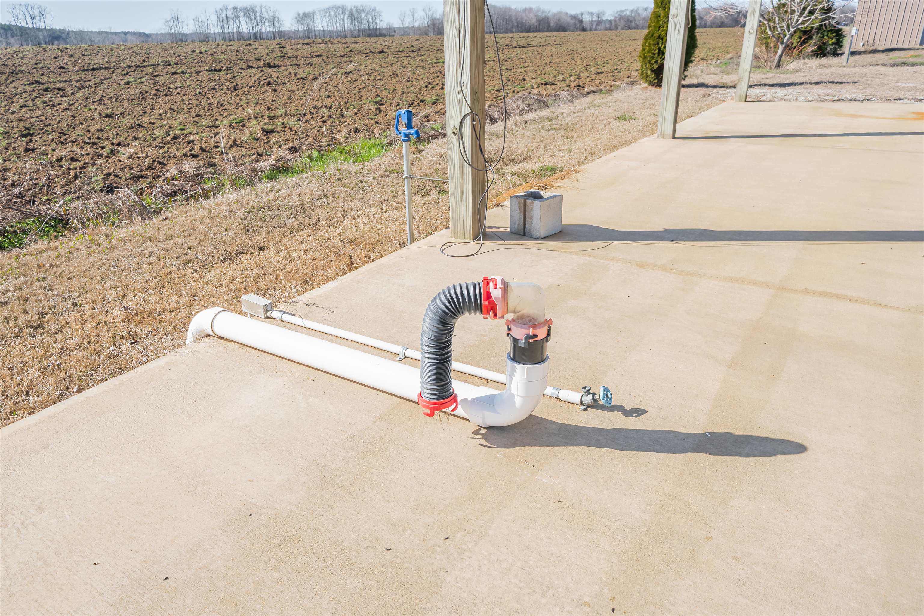 233 Jaycee Lane Adamsville, TN 38310 - Photo 3 of 18 a bathroom with a tub sink and vanity