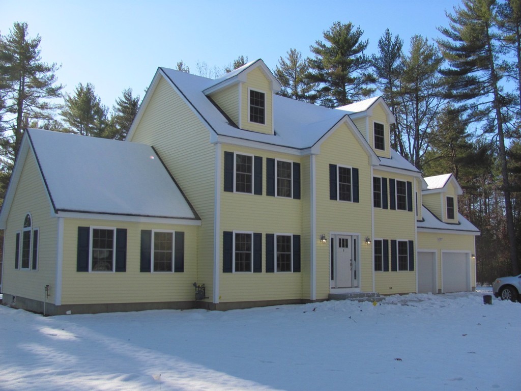 9 Harbor Trace Road Townsend, MA 01469 - Photo 1 of 22