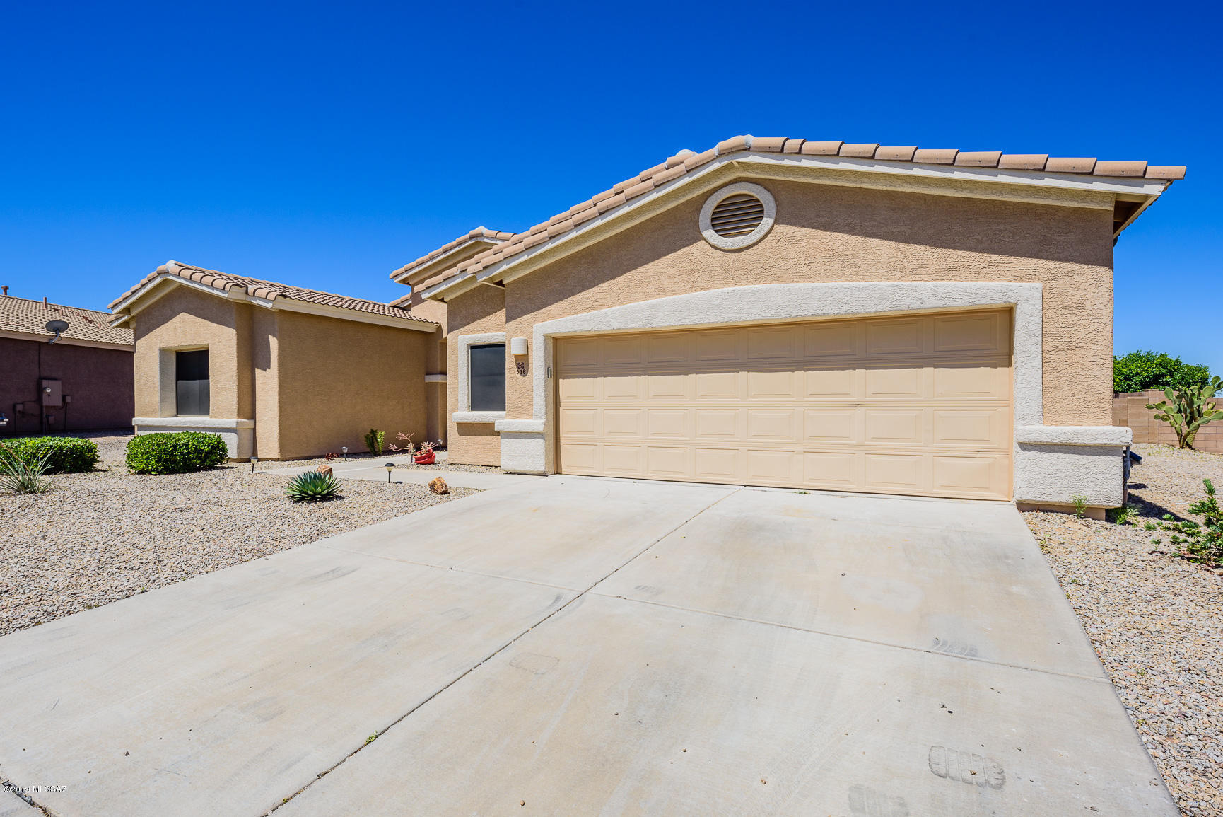 516 South Blue River Loop Vail, AZ 85641 - Photo 2 of 49