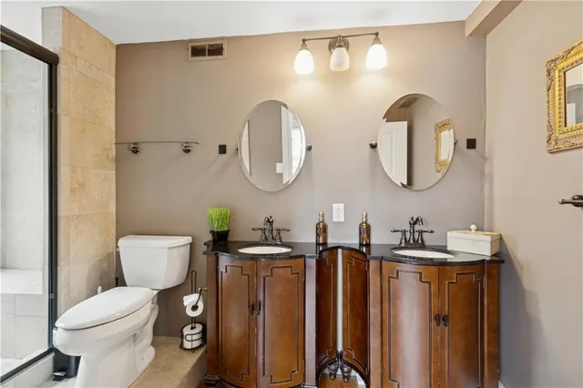 $315,000 | 807 West 48th Street, Unit 701, Kansas City, MO 64112