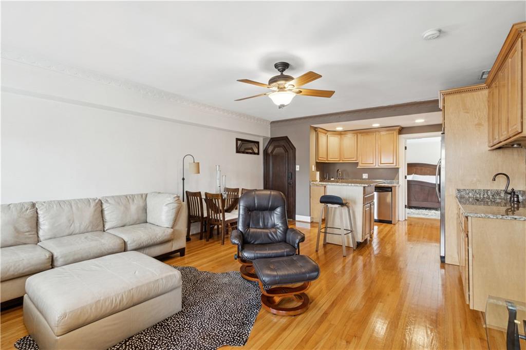 807 West 48th Street, Unit 701 Kansas City, MO 64112 - Photo 4 of 18