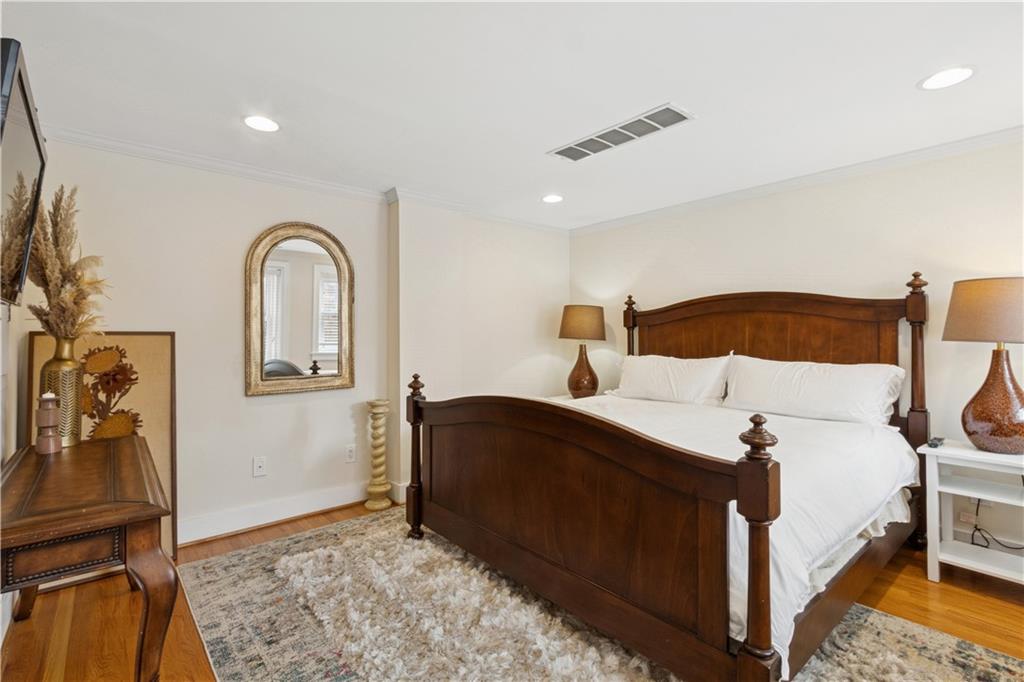 807 West 48th Street, Unit 701 Kansas City, MO 64112 - Photo 9 of 18