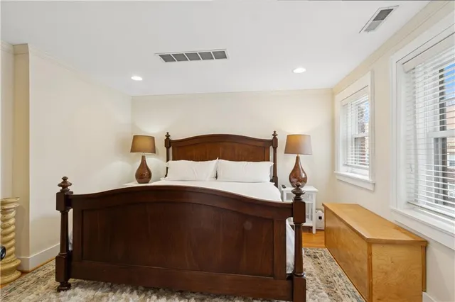 $315,000 | 807 West 48th Street, Unit 701, Kansas City, MO 64112