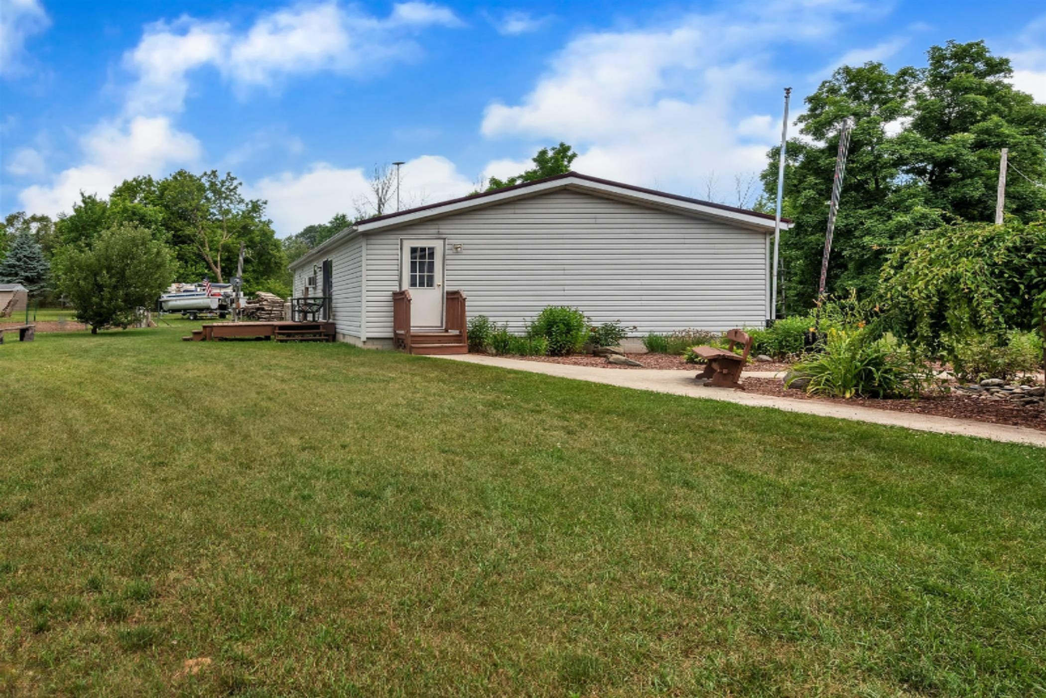 3070 South Tow Road Sheridan, MI 48884 - Photo 21 of 29 23-3070 Tow Rd-WindowStill-Real-Est