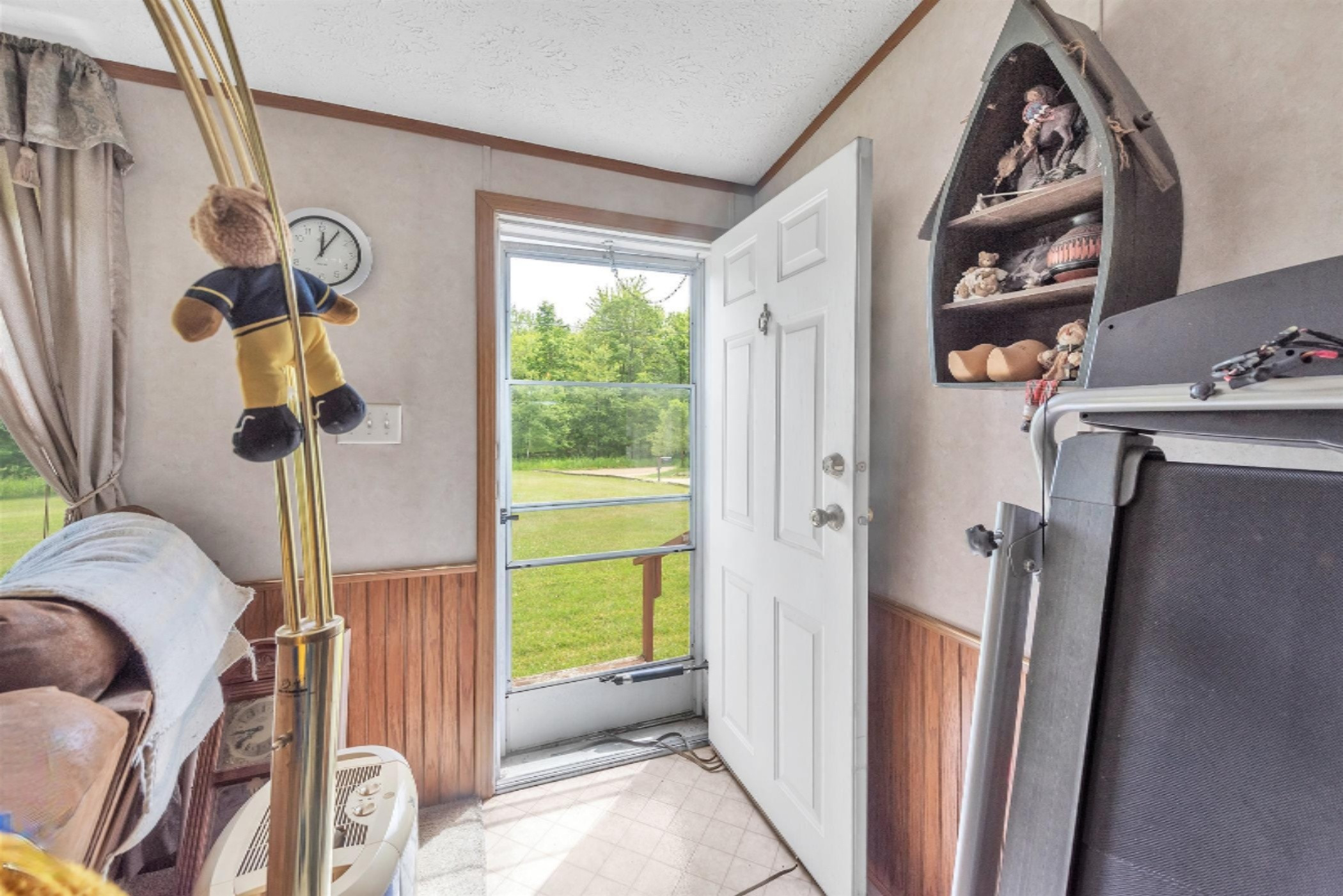 3070 South Tow Road Sheridan, MI 48884 - Photo 4 of 29 06-3070 Tow Rd-WindowStill-Real-Est