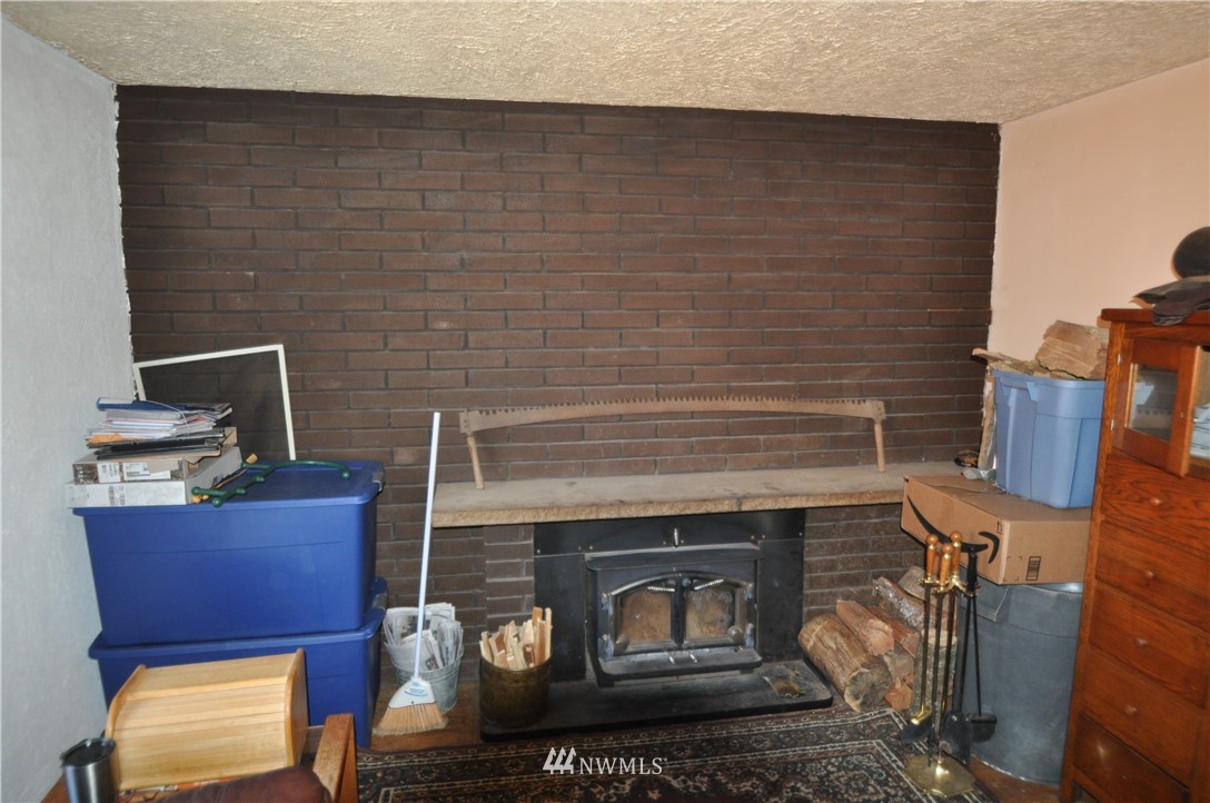 2328 Center Road Everett, WA 98204 - Photo 8 of 17