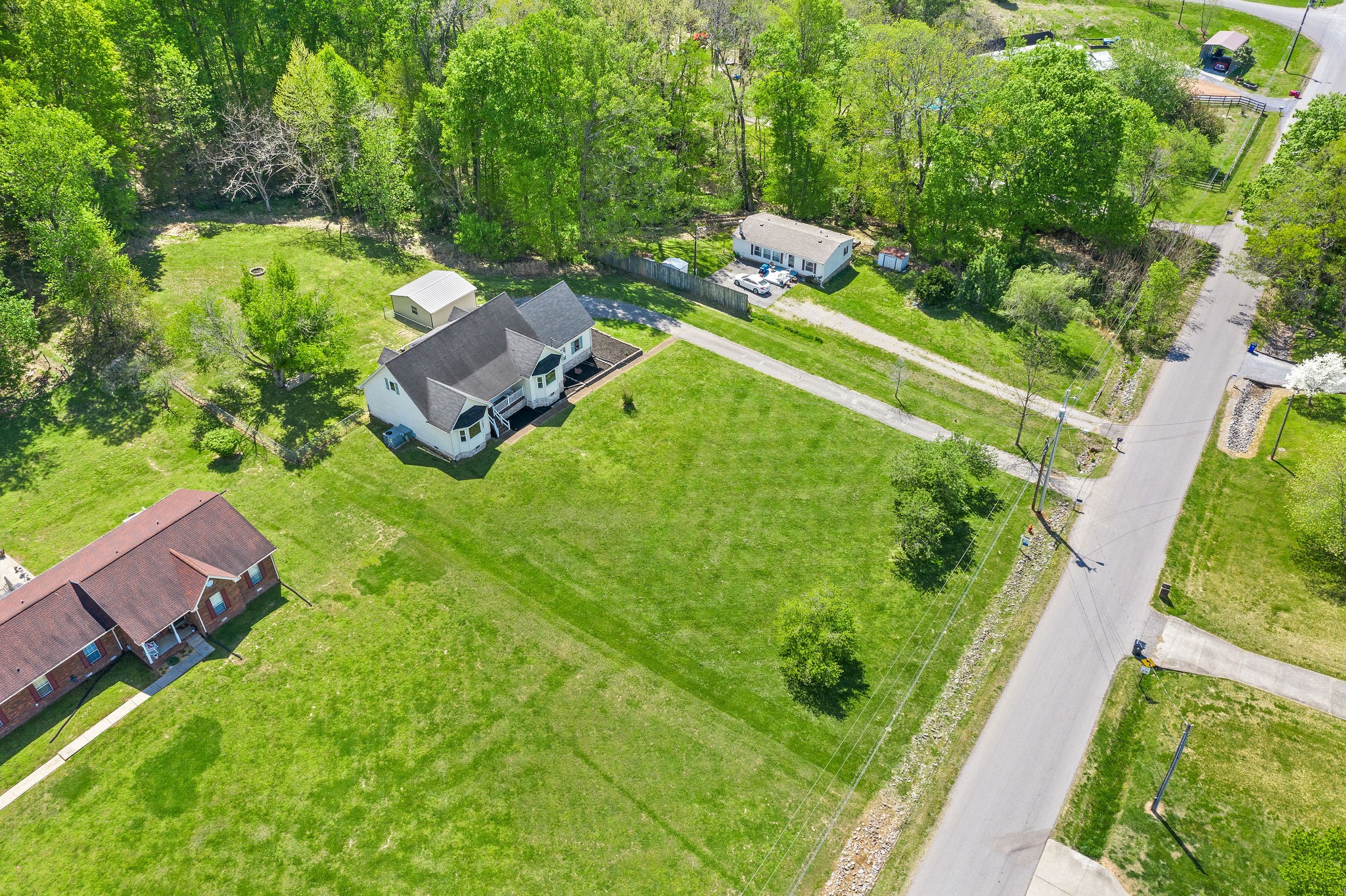 3006 Nicole Road Clarksville, TN 37040 - Photo 3 of 33 Gallery Image 3