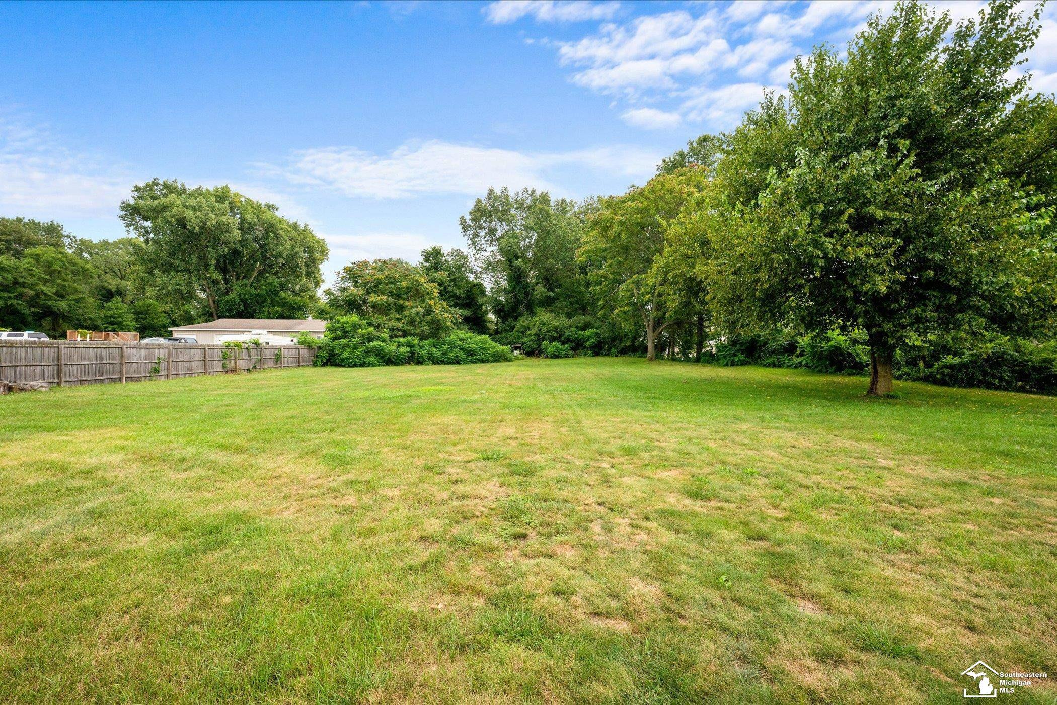 10190 Douglas Road Temperance, MI 48182 - Photo 21 of 33