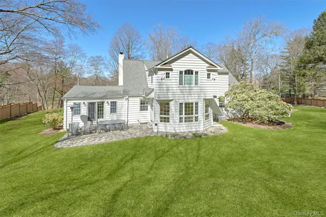 $1,550,000 | 636 Quaker Road, Chappaqua, NY 10514