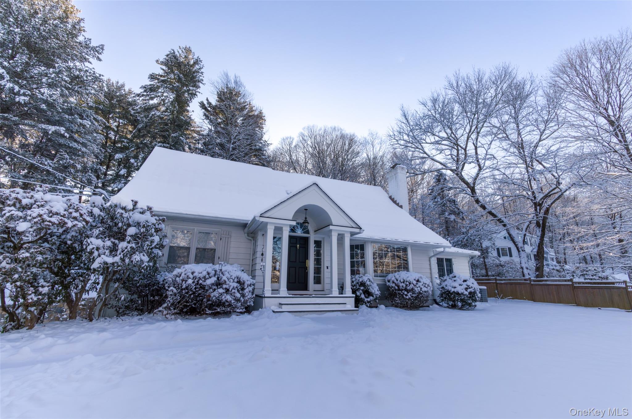 636 Quaker Road Chappaqua, NY 10514 - Photo 3 of 36