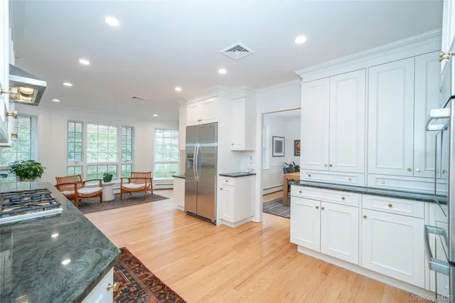 $1,550,000 | 636 Quaker Road, Chappaqua, NY 10514