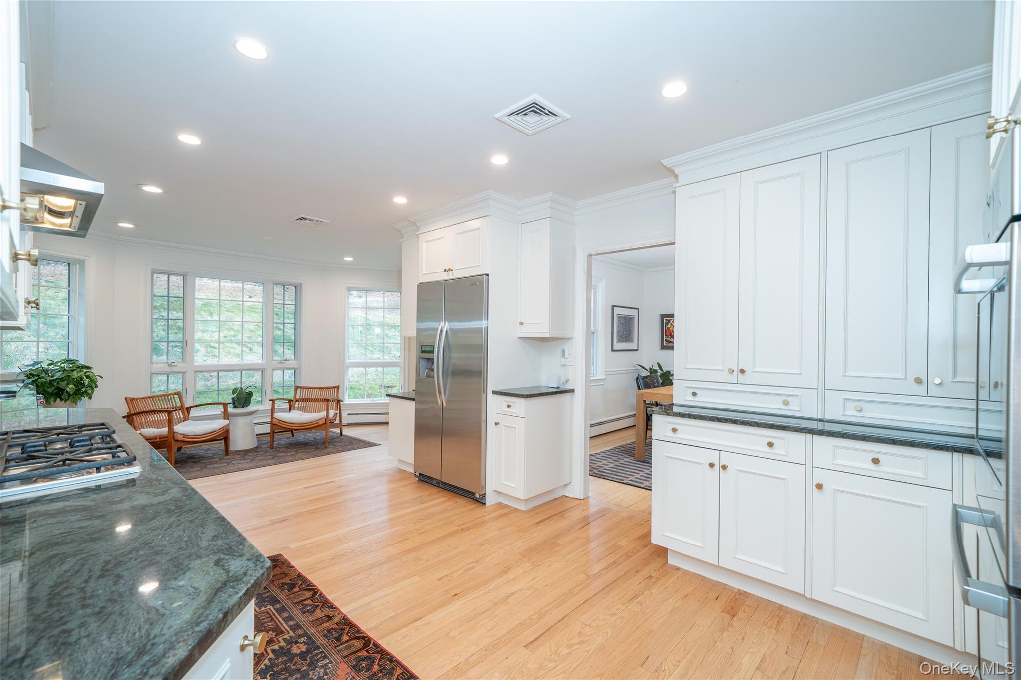 636 Quaker Road Chappaqua, NY 10514 - Photo 8 of 36