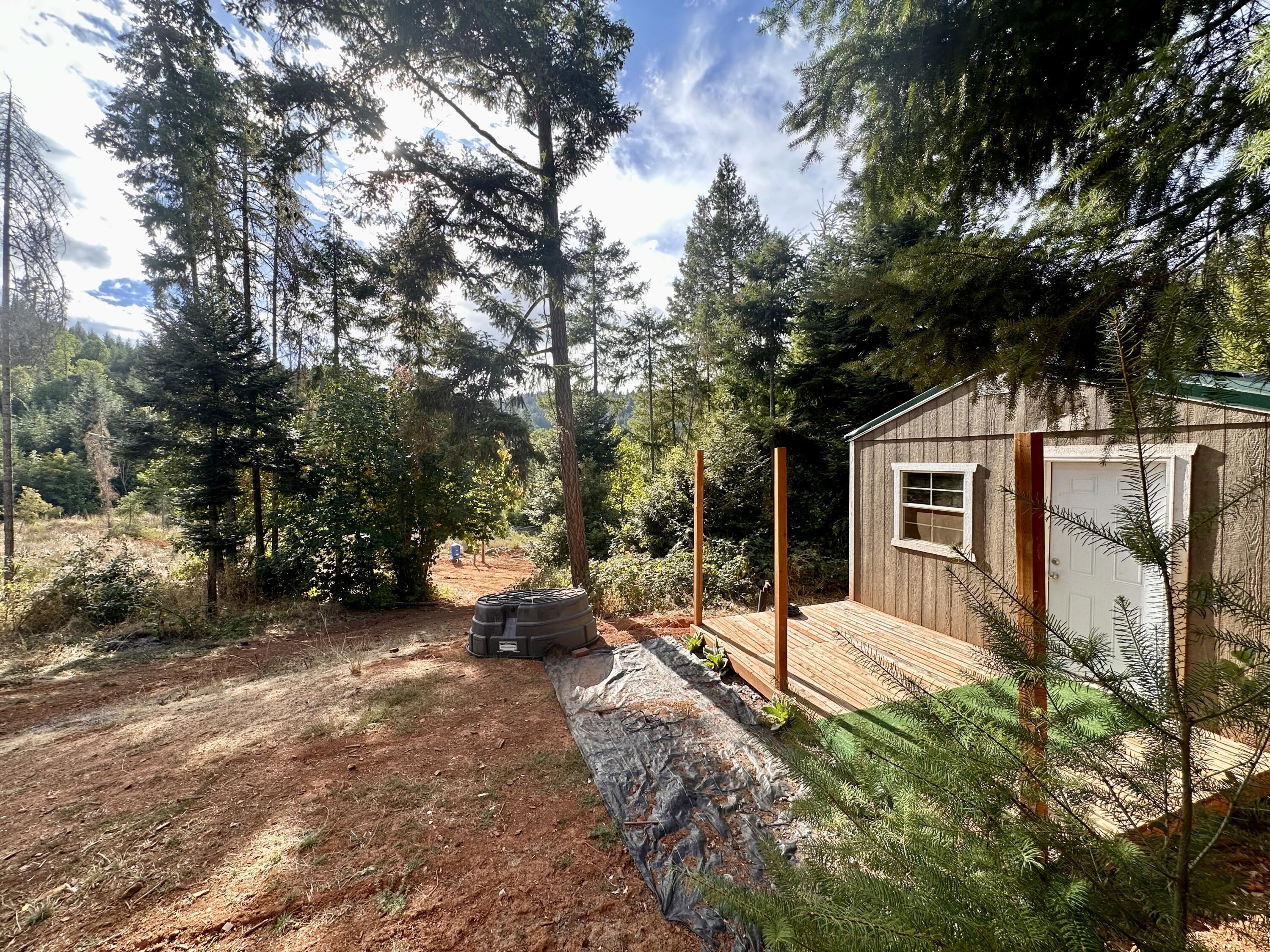 780 Tunnel Road Glendale, OR 97442 - Photo 2 of 25 446C6A85-4F9D-42EB-965C-3F678A850663_1_2