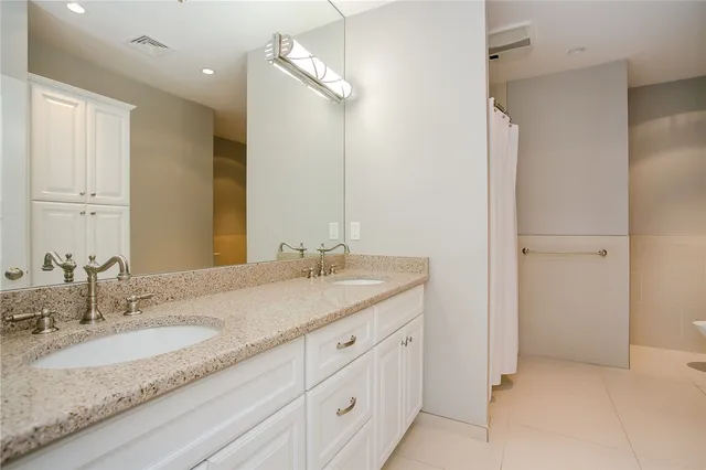 $8,000 | 241 Ruggles Avenue, Unit B, Newport, RI 02840