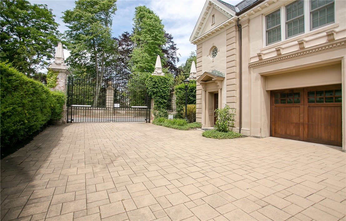 241 Ruggles Avenue, Unit B Newport, RI 02840 - Photo 2 of 14