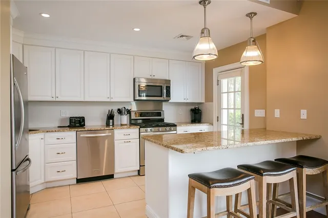 $8,000 | 241 Ruggles Avenue, Unit B, Newport, RI 02840