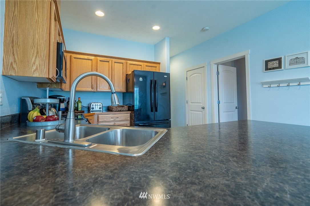 828 Polo Ridge Moses Lake, WA 98837 - Photo 9 of 29 Gallery Image 9