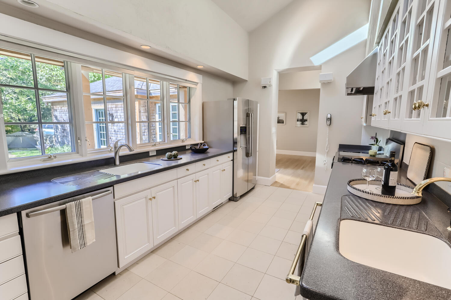 300 N Road Chilmark, MA 02535 - Photo 37 of 69