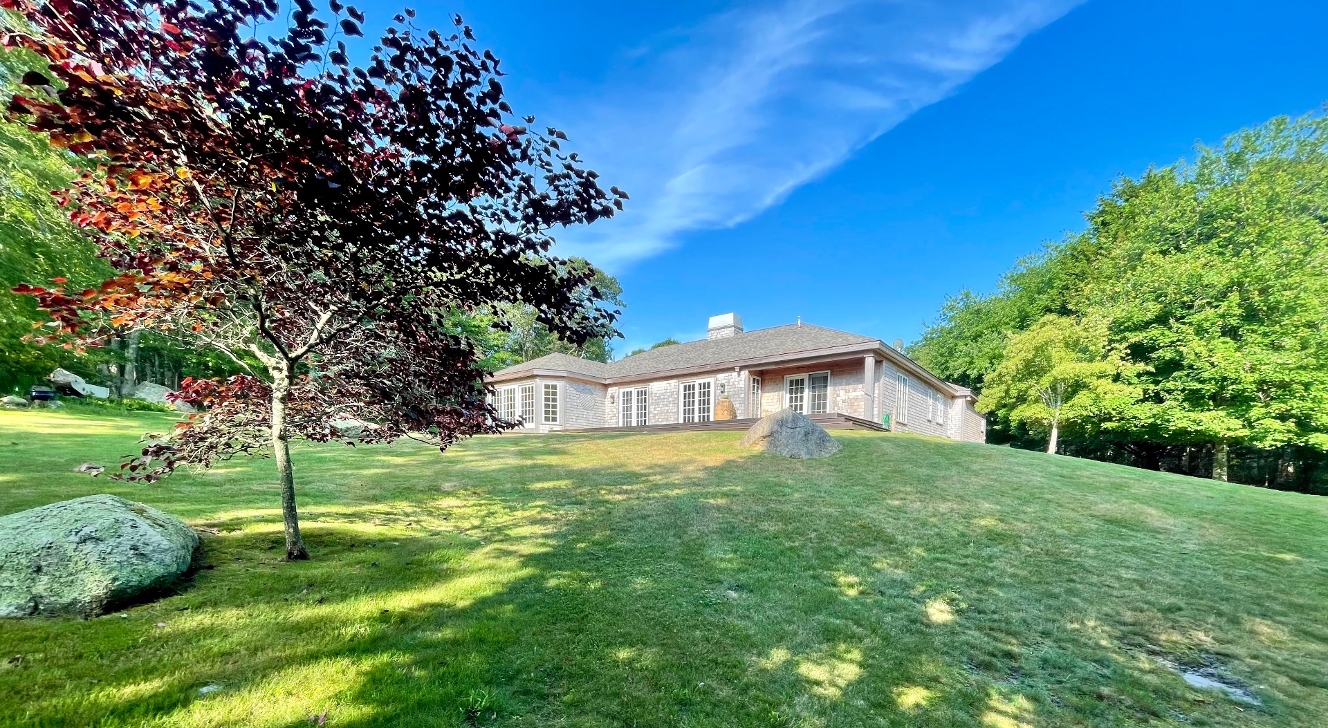 300 N Road Chilmark, MA 02535 - Photo 7 of 69 a view of a house with a big yard