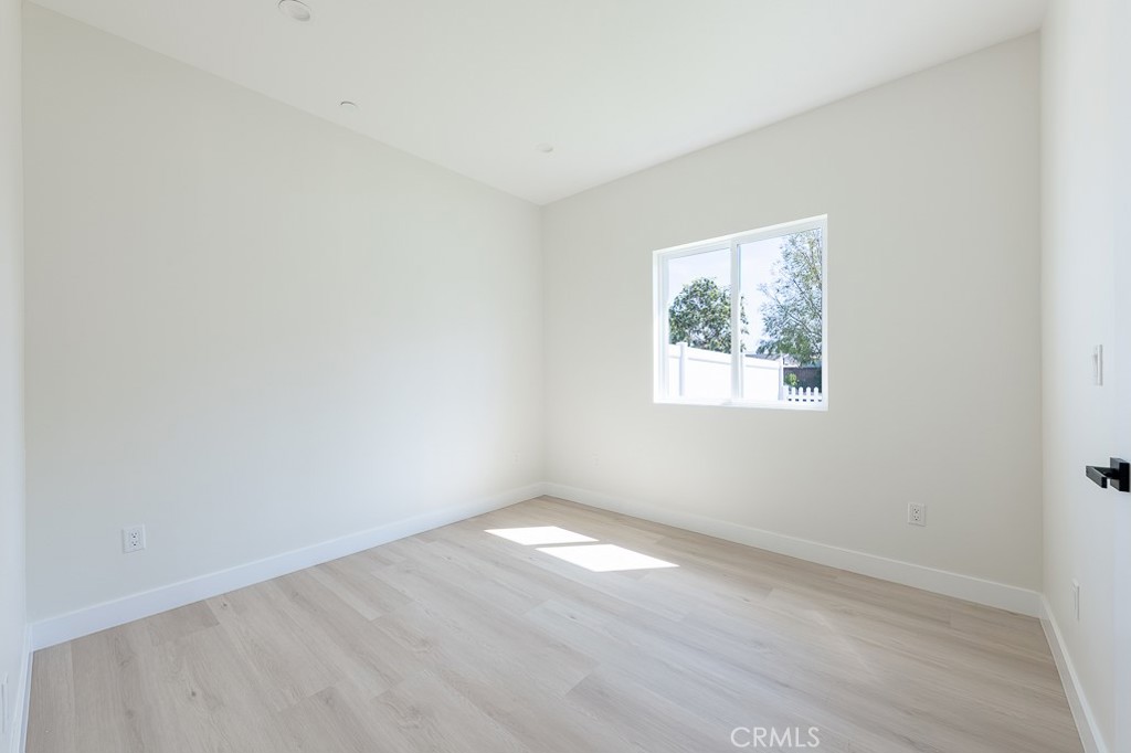 19453 Strathern Street Reseda, CA 91335 - Photo 27 of 28