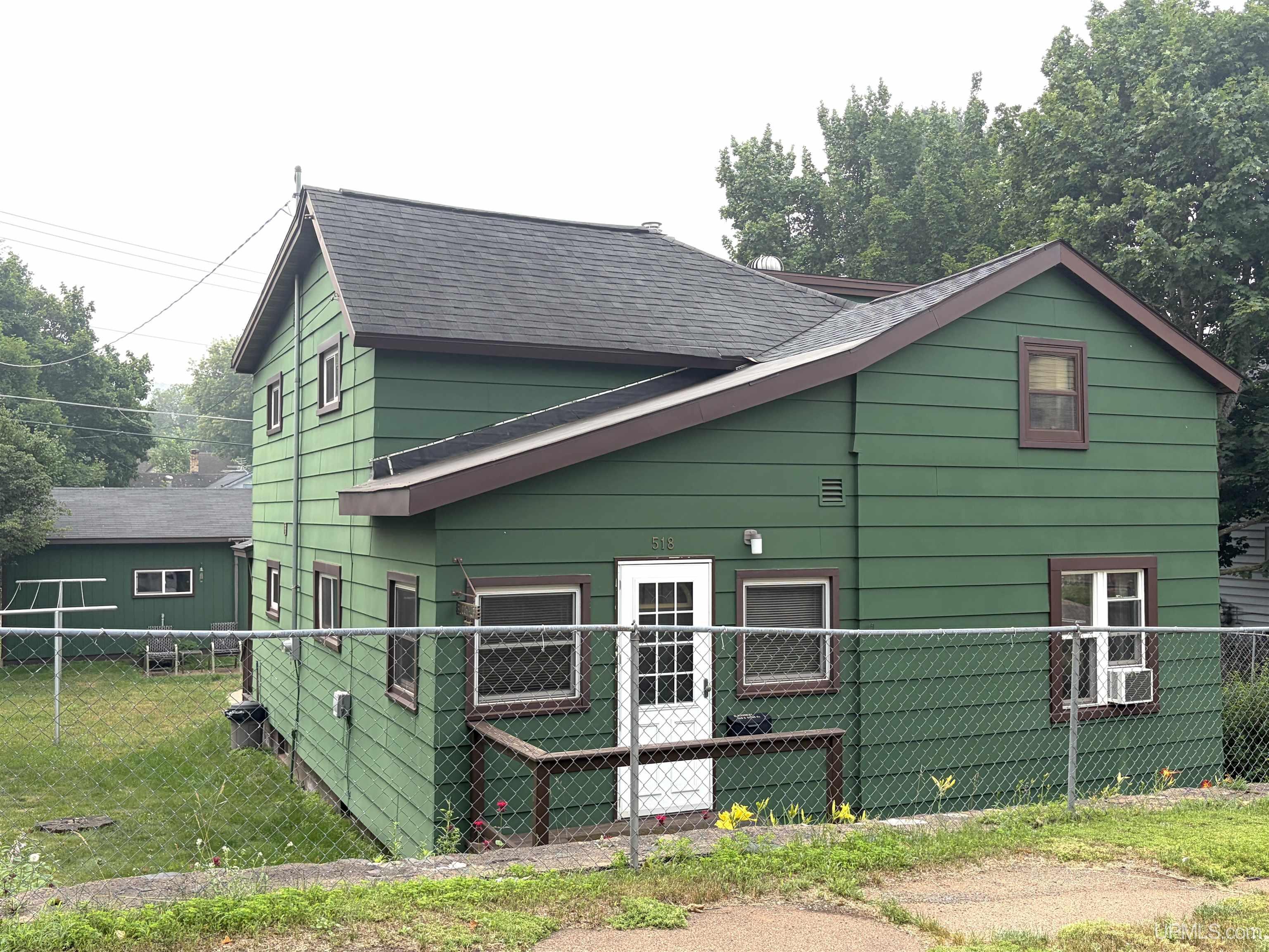 518 East Ridge Street Ishpeming, MI 49849 - Photo 2 of 47