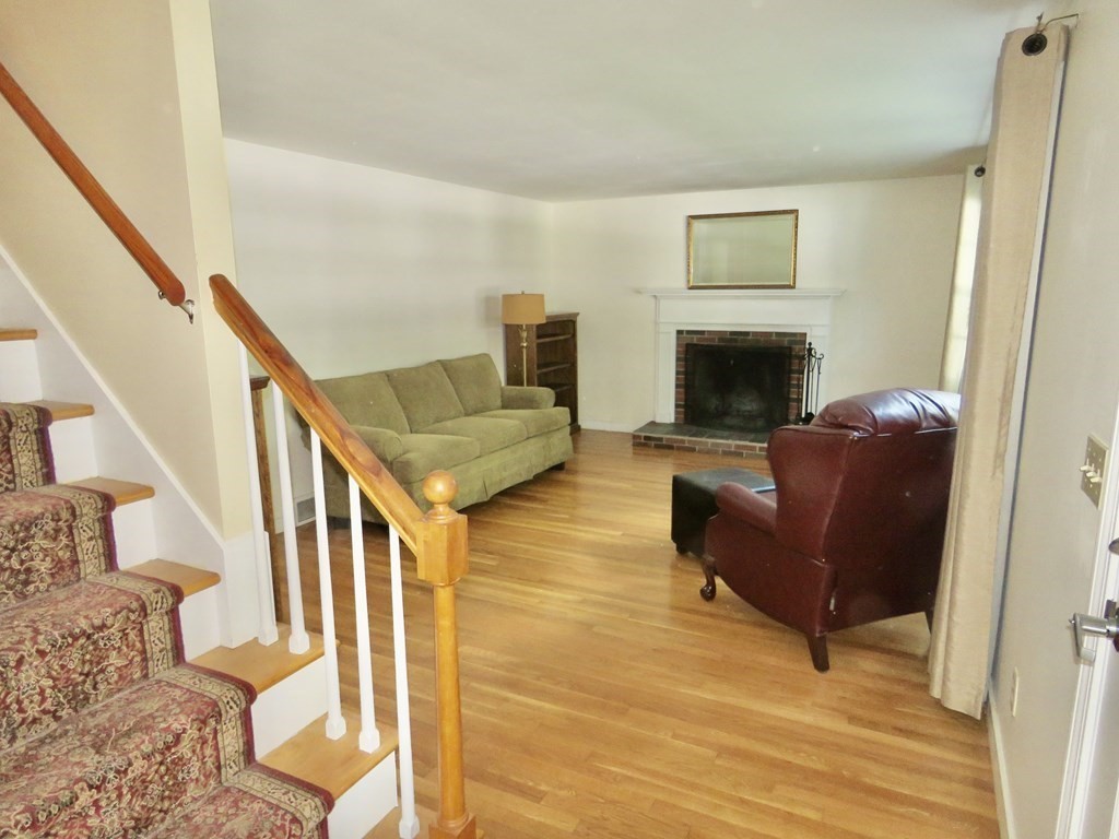 22 Oldham Road Westborough, MA 01581 - Photo 11 of 42 Gallery Image 11