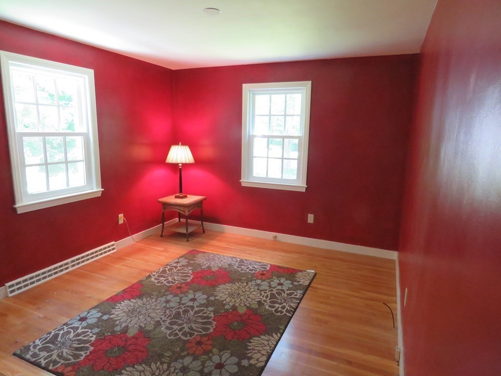 22 Oldham Road Westborough, MA 01581 - Photo 14 of 42 Gallery Image 14