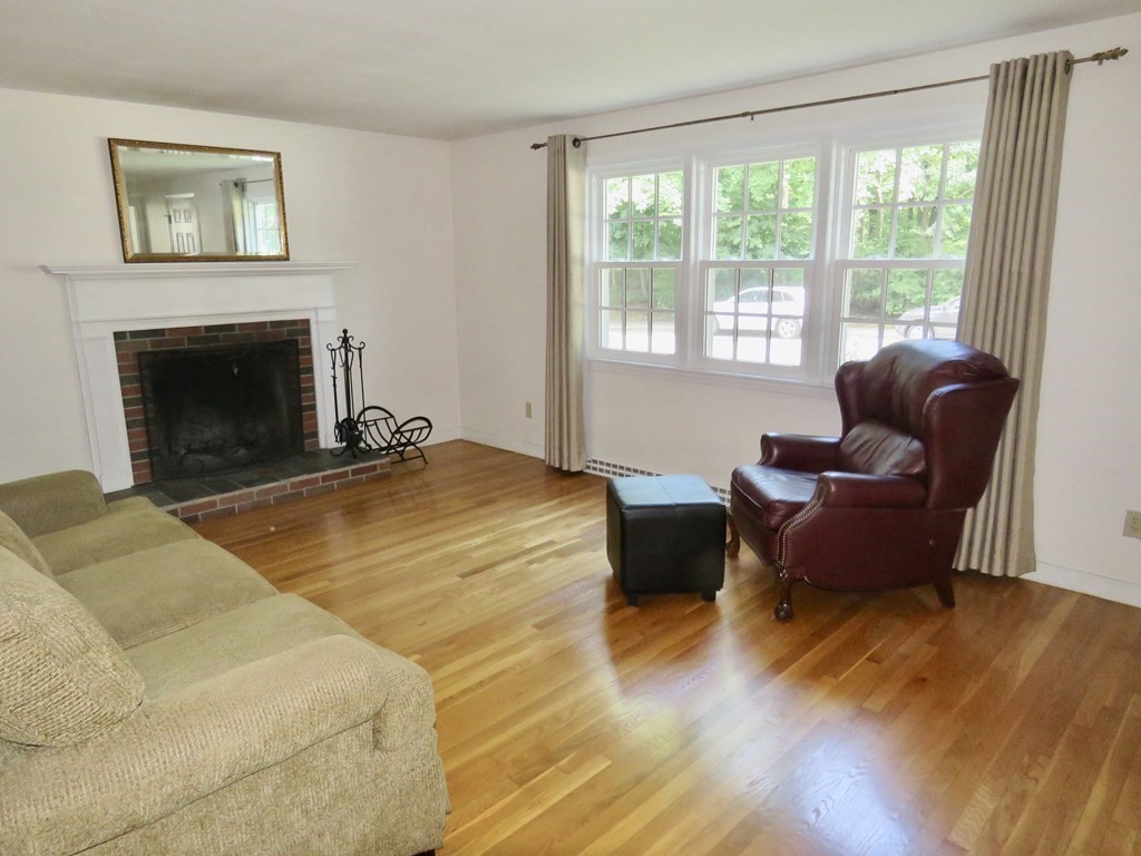 22 Oldham Road Westborough, MA 01581 - Photo 10 of 42 Gallery Image 10