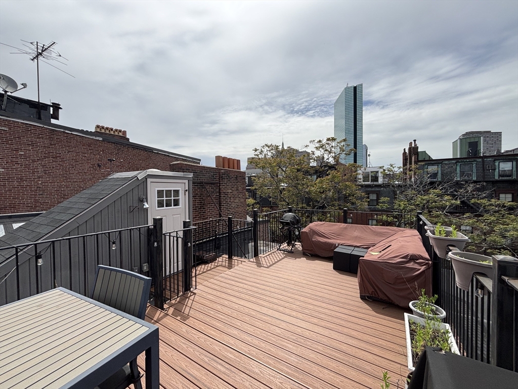 241 Beacon Street, Unit 5 Boston, MA 02116 - Photo 1 of 27