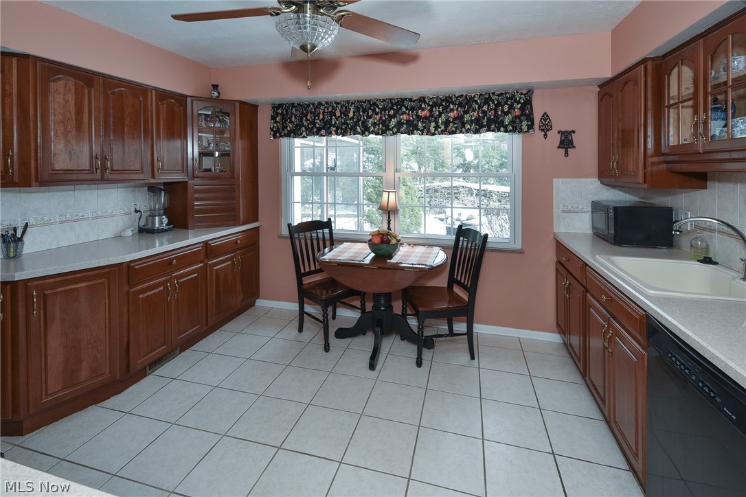 188 Lee Road Berea, OH 44017 - Photo 9 of 27 Gallery Image 9