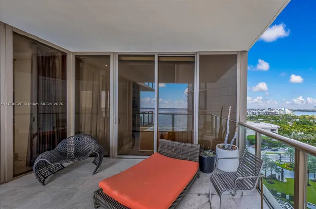 a view of building with yard