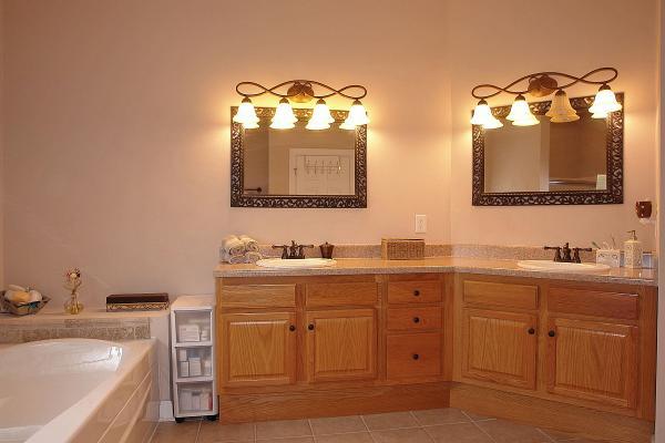 3548 Pinnacle Ridge Road Northeast Roanoke, VA 24012 - Photo 20 of 34 Master Bath 2