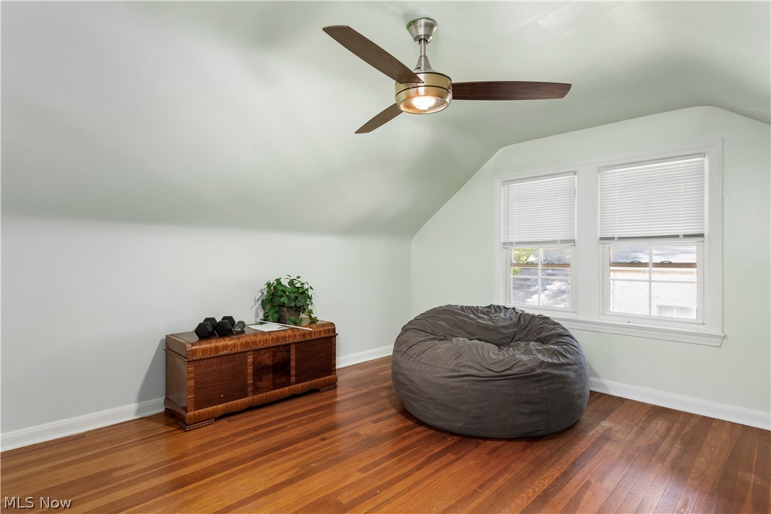 3651 Strathavon Road Cleveland, OH 44120 - Photo 26 of 35