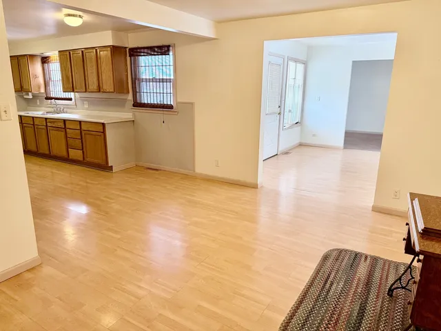 $250,000 | 740 North Elmwood Drive, Aurora, IL 60506