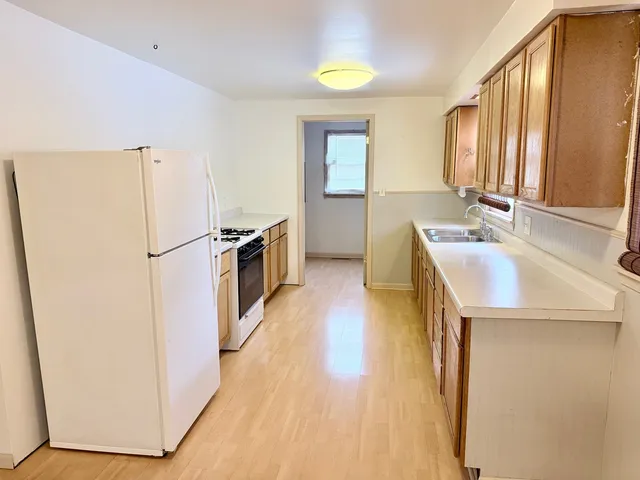 $250,000 | 740 North Elmwood Drive, Aurora, IL 60506