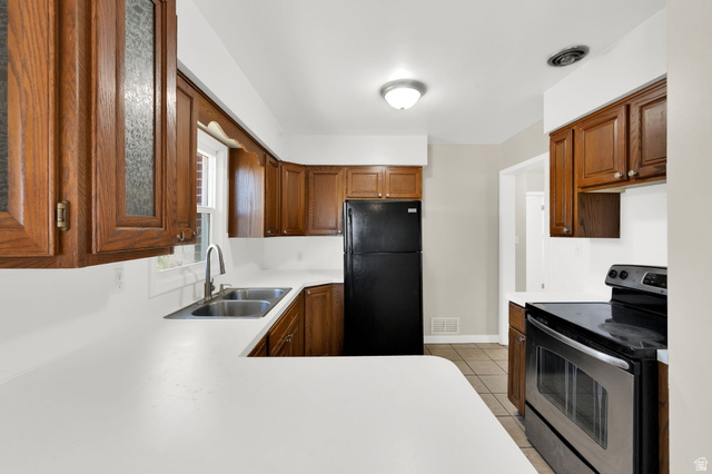 565 East 400 South Clearfield, UT 84015 - Photo 7 of 23