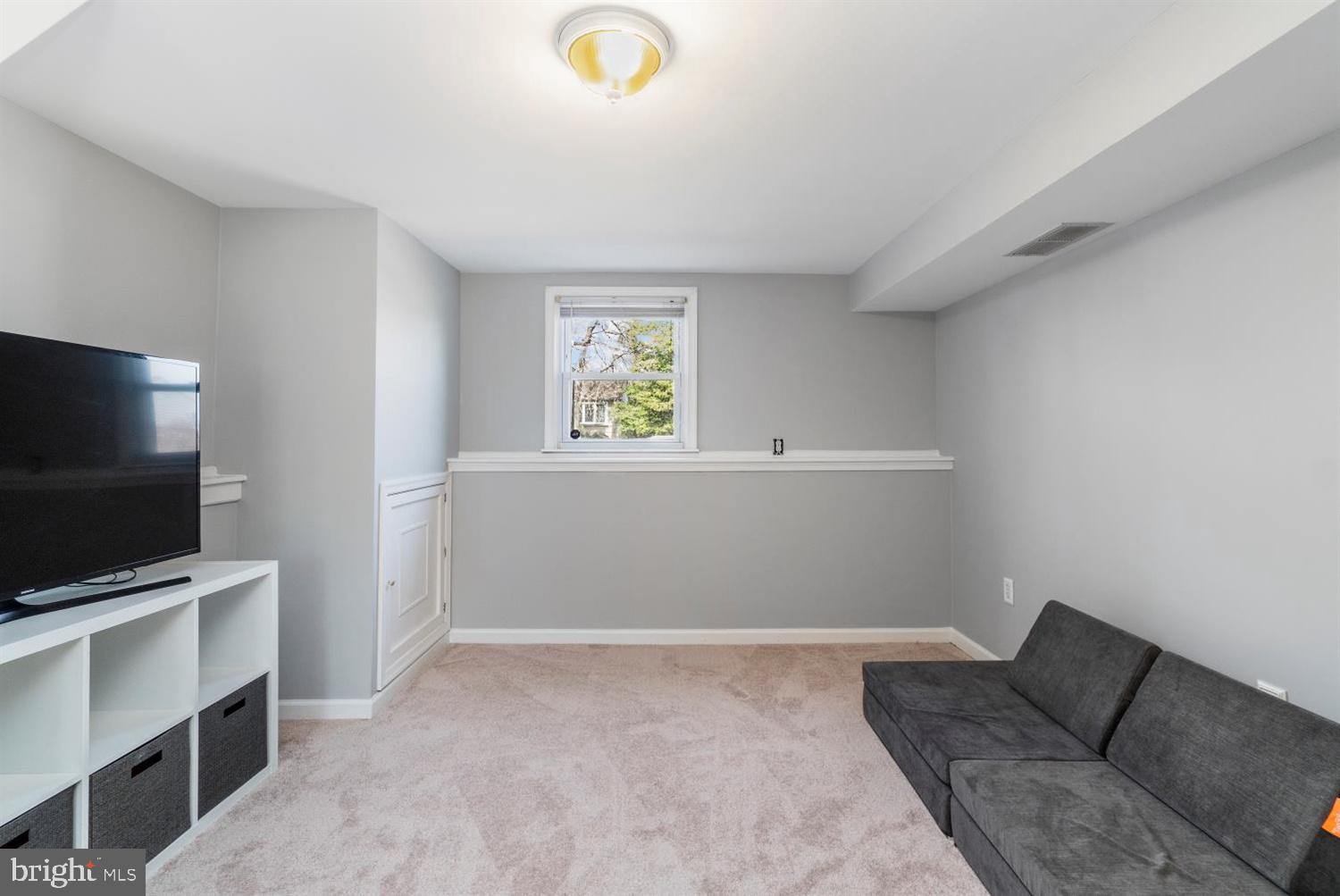 607 Olesmont Road Baltimore, MD 21228 - Photo 20 of 28 Gallery Image 20