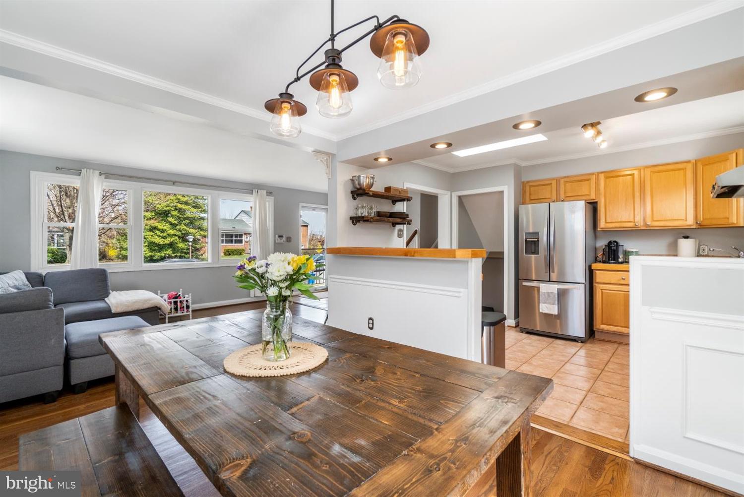 607 Olesmont Road Baltimore, MD 21228 - Photo 9 of 28 Gallery Image 9