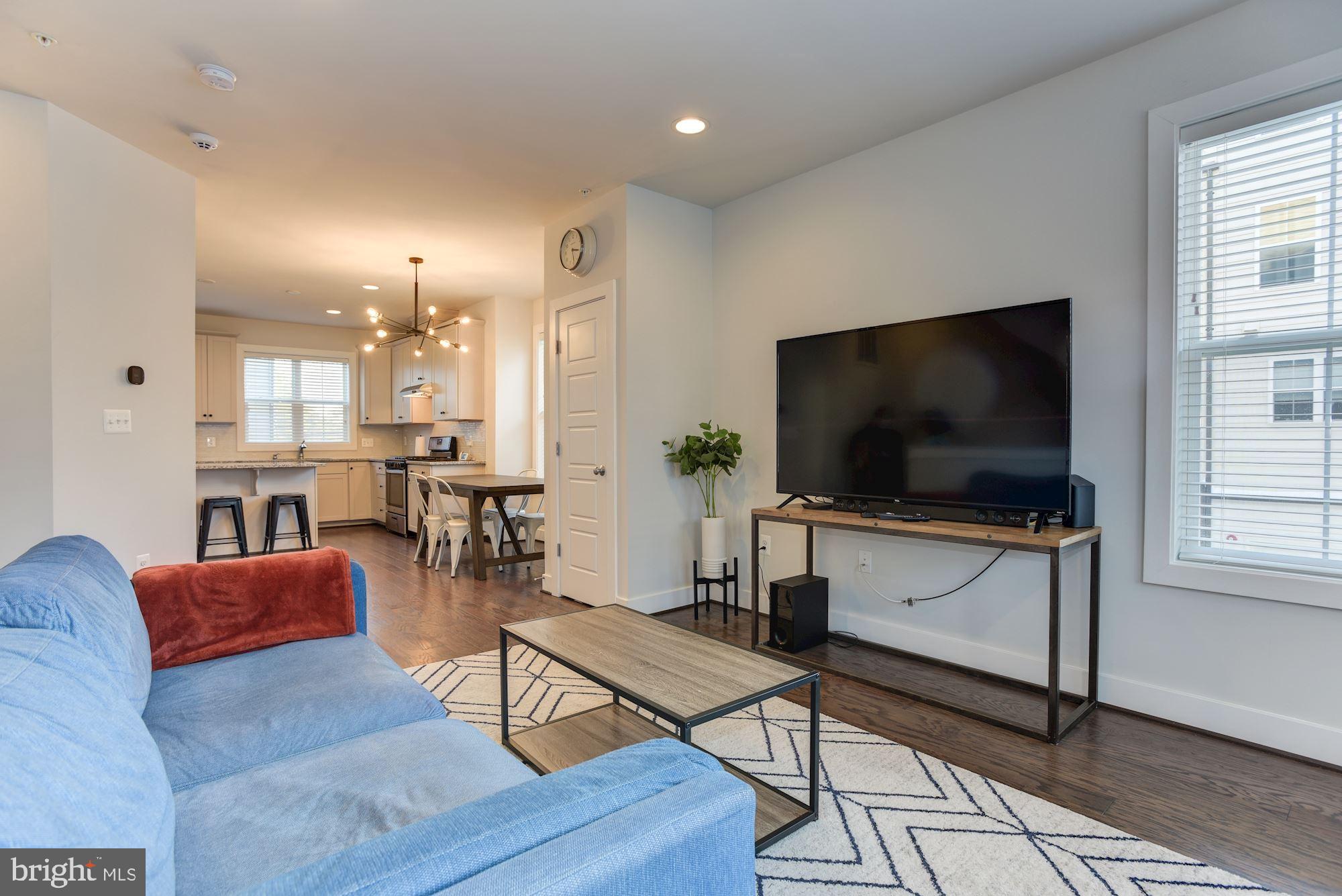2360 Wyeth Street Silver Spring, MD 20906 - Photo 5 of 34 Living Room