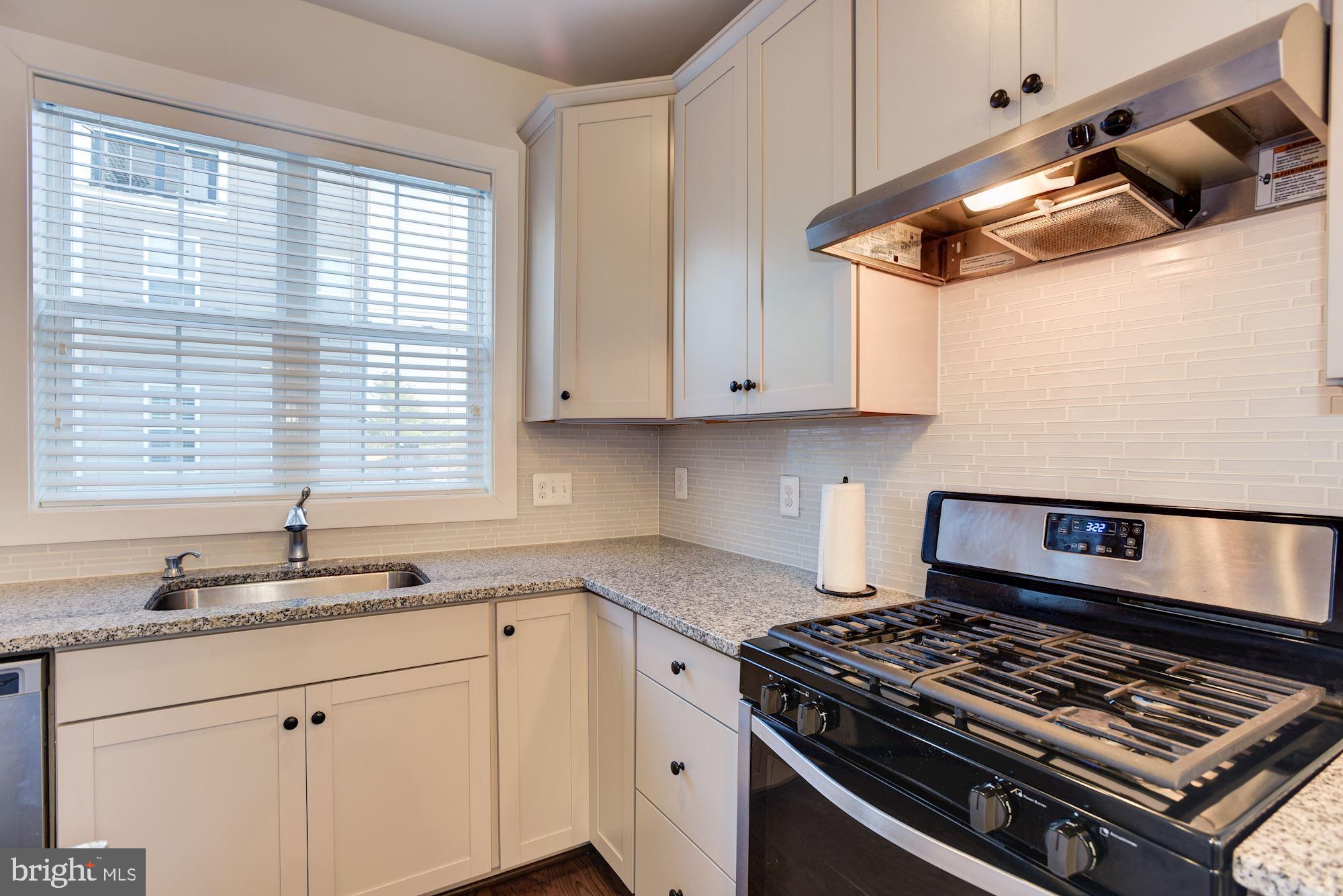 2360 Wyeth Street Silver Spring, MD 20906 - Photo 10 of 34 Kitchen