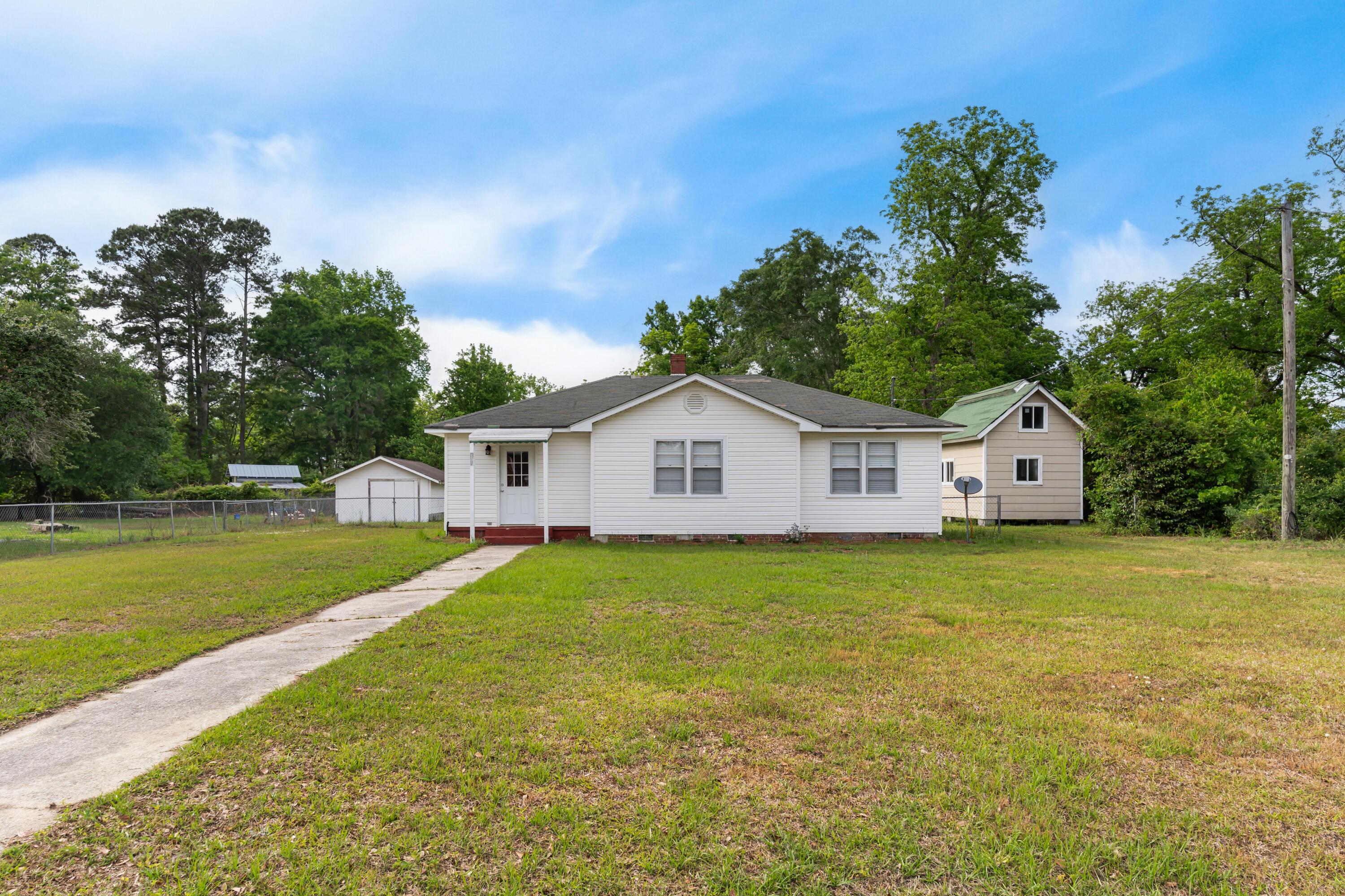 610 Ott Street Branchville, SC 29432 - Photo 1 of 25 DSC01648