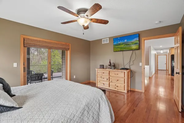 $899,999 | 9966 80th Street Southwest, Howard Lake, MN 55349