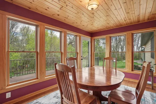$899,999 | 9966 80th Street Southwest, Howard Lake, MN 55349