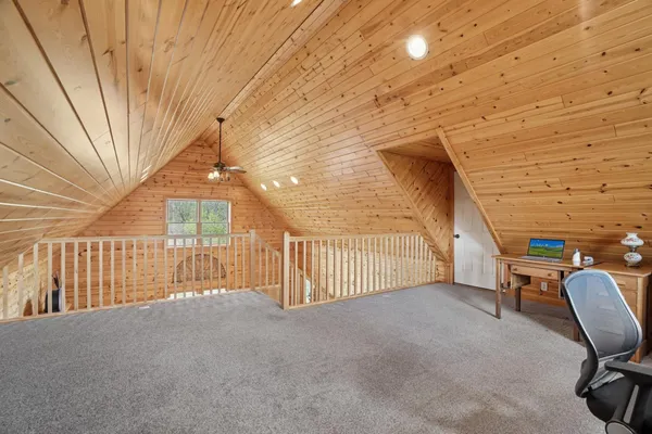 $899,999 | 9966 80th Street Southwest, Howard Lake, MN 55349