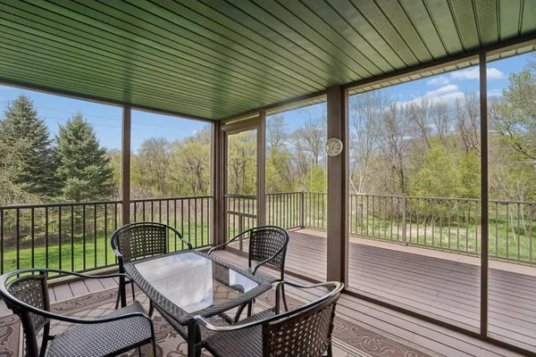 $899,999 | 9966 80th Street Southwest, Howard Lake, MN 55349