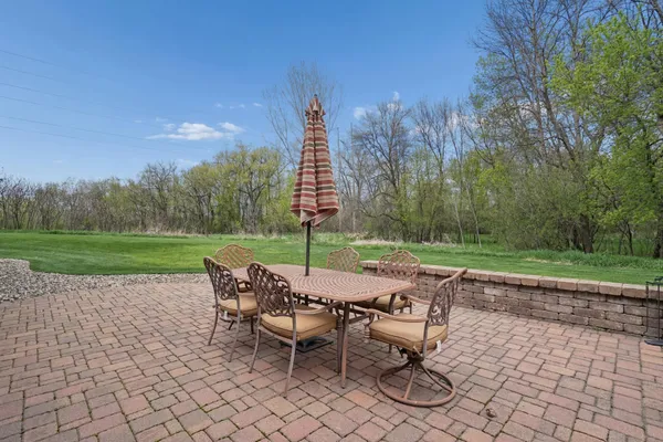 $899,999 | 9966 80th Street Southwest, Howard Lake, MN 55349