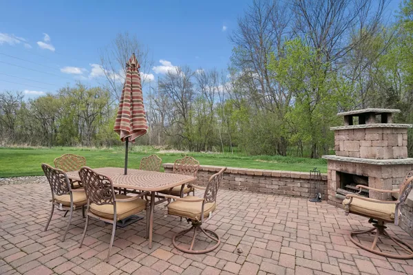 $899,999 | 9966 80th Street Southwest, Howard Lake, MN 55349